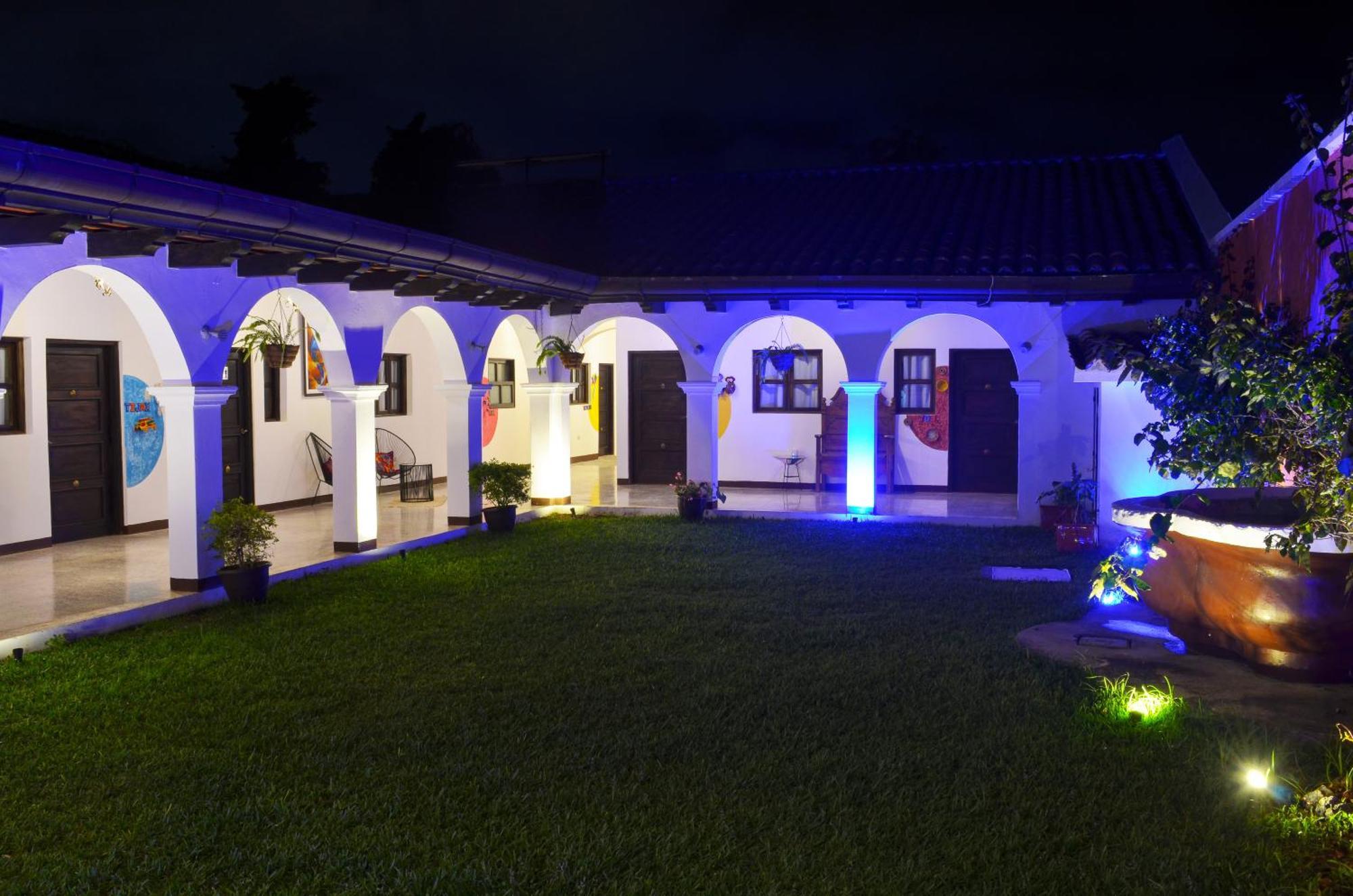 Luna Maya Boutique Hotel Antigua Extérieur photo